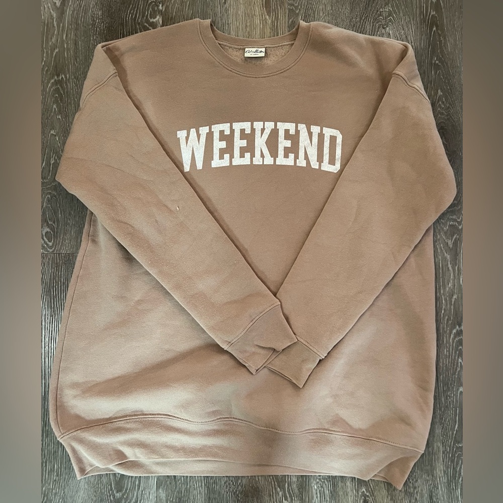 WEEKEND women’s XL crew neck taupe sweatshirt